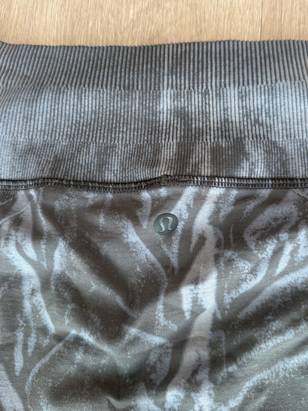 Lululemon Grey Marble Leggings High Rise 6 - Picture 3 of 4